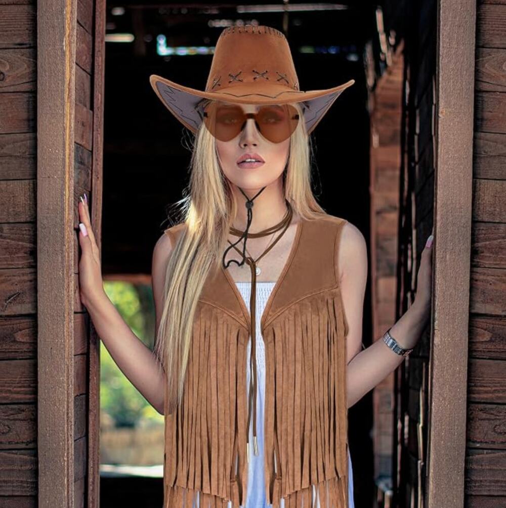 NWT Western Cowgirl Costume 4 Piece Outfit Halloween Adult Women's Size M